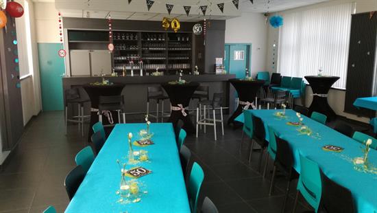 Kleine feestzaal 8